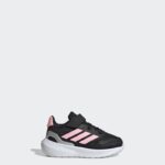 ⁦adidas Kids' Runfalcon 5 Shoes - Black⁩ - الصورة ⁦2⁩