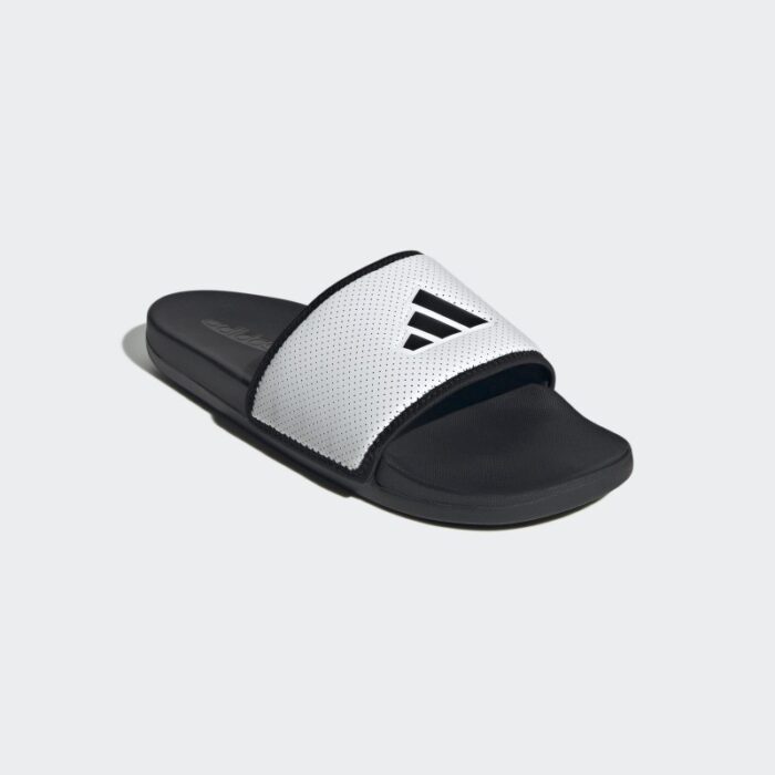 ⁦adidas Men's Adilette Comfort Slides - White⁩ - الصورة ⁦6⁩