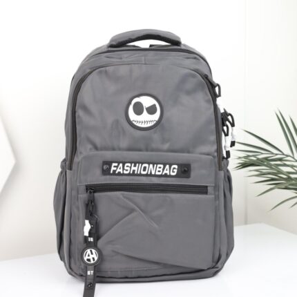 شنطة مدرسية لون رمادي