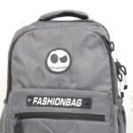 ⁦شنطة مدرسية لون رمادي⁩ - الصورة ⁦4⁩