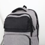 ⁦شنطة مدرسية لون رمادي وأسود⁩ - الصورة ⁦3⁩