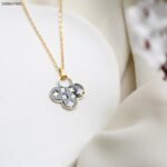 سلسال فان كليف كوكب لون ذهبي و أسود كفالة سنتين ضد تغير اللون