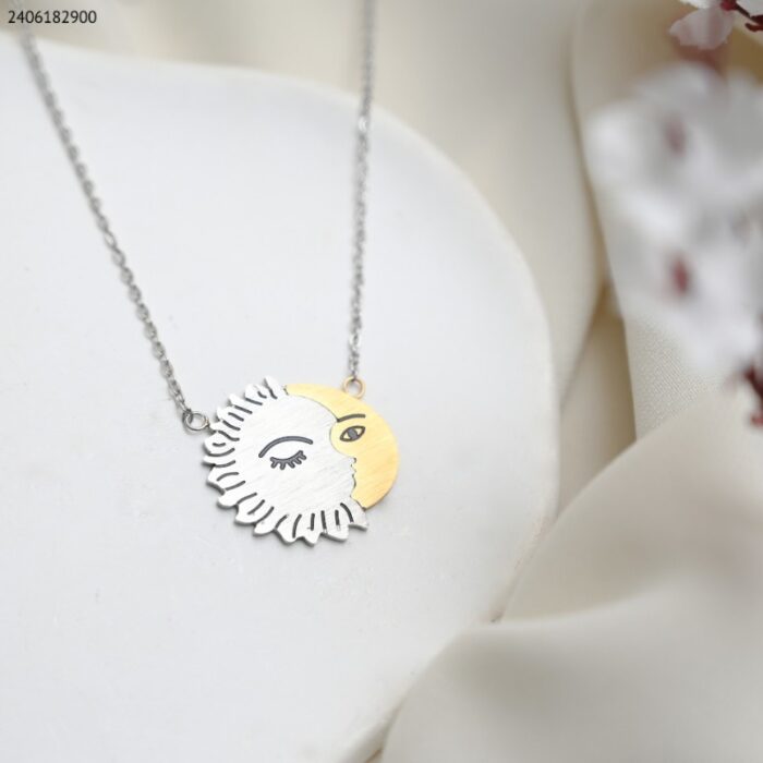 103388684_68a83efc93d9c سلسال الشمس والقمر لون فضي وذهبي كفالة سنتين ضد تغير اللون - الصورة 1