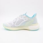 ⁦حذاء رياضي للنساء لون أبيض وأزرق⁩ - الصورة ⁦4⁩