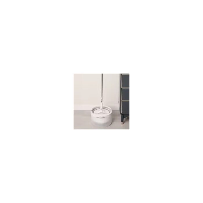 ⁦ممسحة دّوارة (Spin Mop) مع دلو عّصارة، وهي أداة تنظيف عملية متعددة استخدامات.⁩ - الصورة ⁦5⁩
