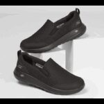 ⁦Skechers Men's GOwalk Max - Clinched Shoes⁩ - الصورة ⁦3⁩