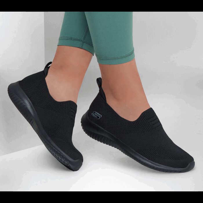 ⁦Skechers Women's Ultra Flex - Harmonious Shoes⁩ - الصورة ⁦3⁩