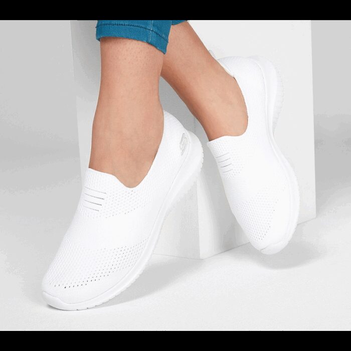 ⁦Skechers Women's Ultra Flex - Harmonious Shoes⁩ - الصورة ⁦2⁩