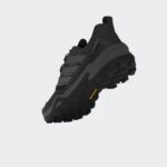 ⁦adidas Men's Terrex Skychaser Hiking Shoes - Black⁩ - الصورة ⁦20⁩