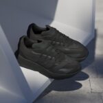 ⁦adidas Men's Lightblaze Shoes - Black⁩ - الصورة ⁦25⁩