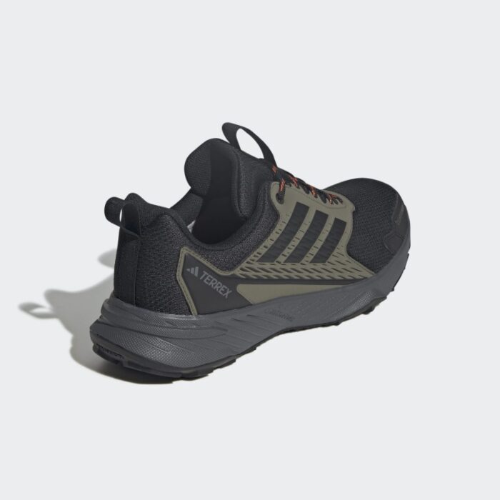 ⁦adidas Men's Terrex Tracefinder 2 CLIMAPROOF Trail Shoes - Green⁩ - الصورة ⁦7⁩