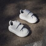 ⁦adidas Kids' Advantage Shoes - White⁩ - الصورة ⁦15⁩