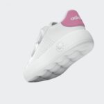 ⁦adidas Kids' Advantage Shoes - White⁩ - الصورة ⁦20⁩