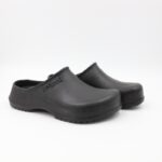 شبشب طبي من SPRING للرجال لون أسود