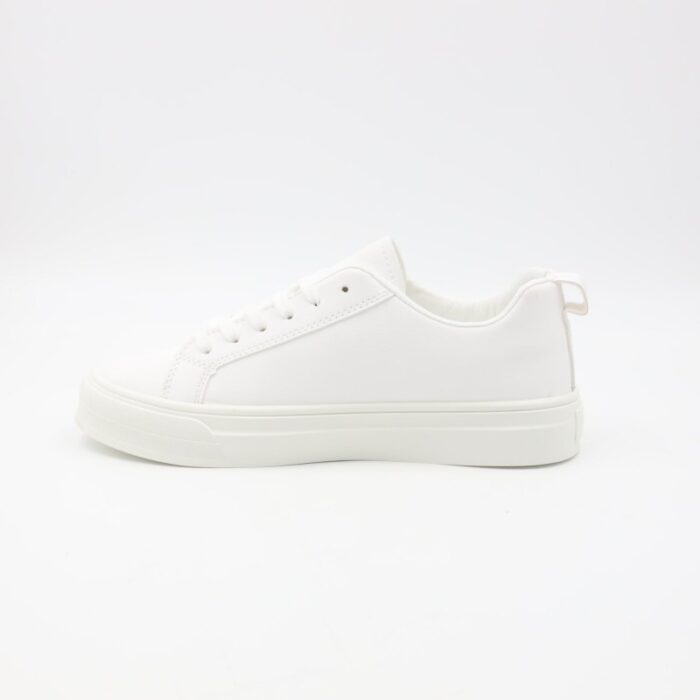 ⁦حذاء كاجوال شبابي جلد للرجال لون أبيض⁩ - الصورة ⁦5⁩