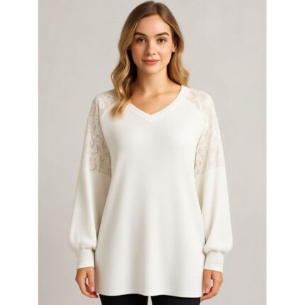 بلوزة بأكمام طويلة للنساء لون أبيض