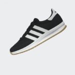 ⁦adidas RUN 70s 2.0 Shoes - Black⁩ - الصورة ⁦13⁩