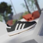 ⁦adidas RUN 70s 2.0 Shoes - Black⁩ - الصورة ⁦22⁩