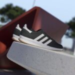 ⁦adidas RUN 70s 2.0 Shoes - Black⁩ - الصورة ⁦25⁩