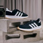 ⁦adidas RUN 70s 2.0 Shoes - Black⁩ - الصورة ⁦32⁩