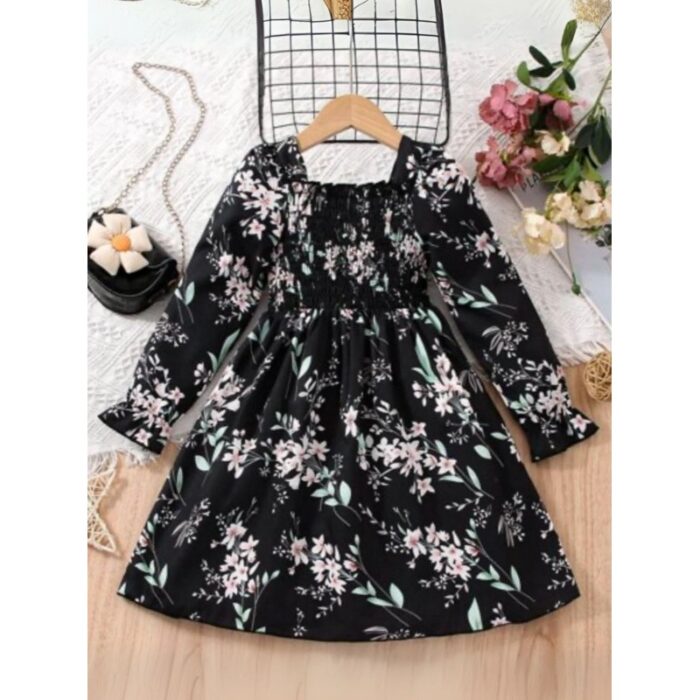 ⁦فستان بناتي لون اسود مع ورد⁩ - الصورة ⁦2⁩