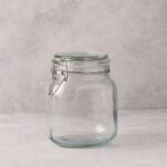مرتبان زجاج غطاء كبس حجم 0.5 لتر