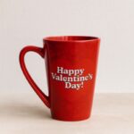 مج بورسلان بتصميم Happy Valentines's Day لون أحمر