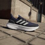 ⁦Adidas Men's Ultraboost 5 Shoes - Blue⁩ - الصورة ⁦22⁩