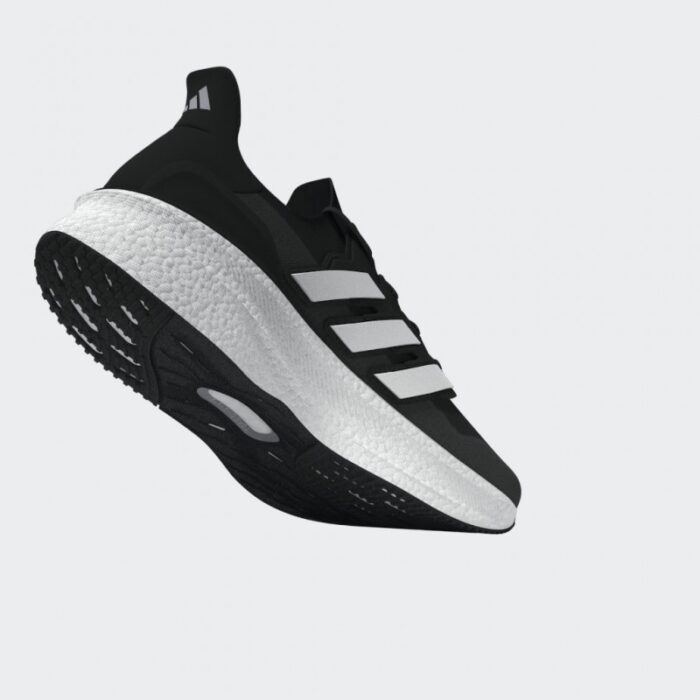 ⁦Adidas Men's Ultraboost 5 Shoes - Black⁩ - الصورة ⁦16⁩