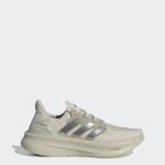 ⁦Adidas Men's Ultraboost 5 Shoes - Beige⁩ - الصورة ⁦2⁩