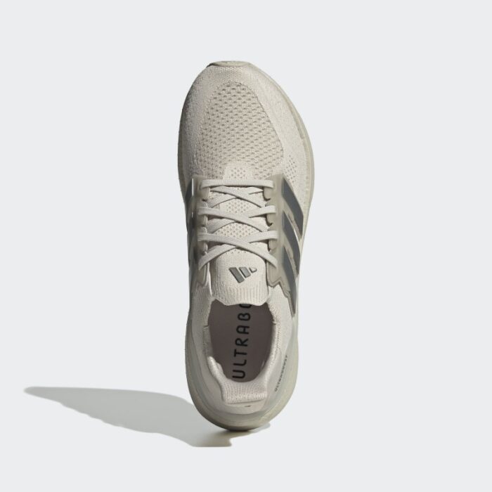 ⁦Adidas Men's Ultraboost 5 Shoes - Beige⁩ - الصورة ⁦3⁩