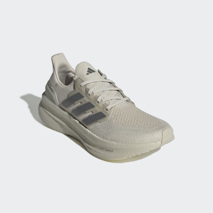 ⁦Adidas Men's Ultraboost 5 Shoes - Beige⁩ - الصورة ⁦6⁩