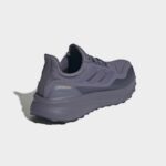 ⁦Adidas Men's Ultraboost 5 GTX Shoes - Purple⁩ - الصورة ⁦7⁩