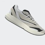 ⁦Adidas Men's Lightblaze Shoes - Beige⁩ - الصورة ⁦19⁩