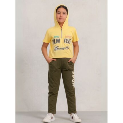 بجامة بناتي بأكمام قصيرة (قطعتين) لون أصفر وزيتي