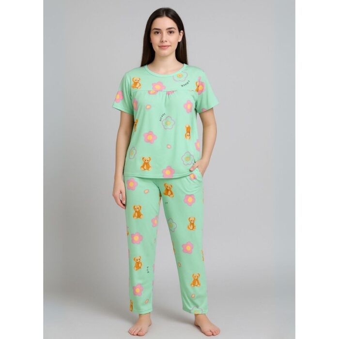 ⁦بيجامة ستاتية لون اخضر اشكال ملون بنطلون وبلوزة نص كم One Size⁩ - الصورة ⁦1⁩