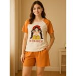 بيجامه ستاتيه بلوزة و شورت برسوم لون ابيض و زهري One Size