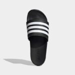 ⁦adidas Adilette Comfort Slides - Black⁩ - الصورة ⁦4⁩