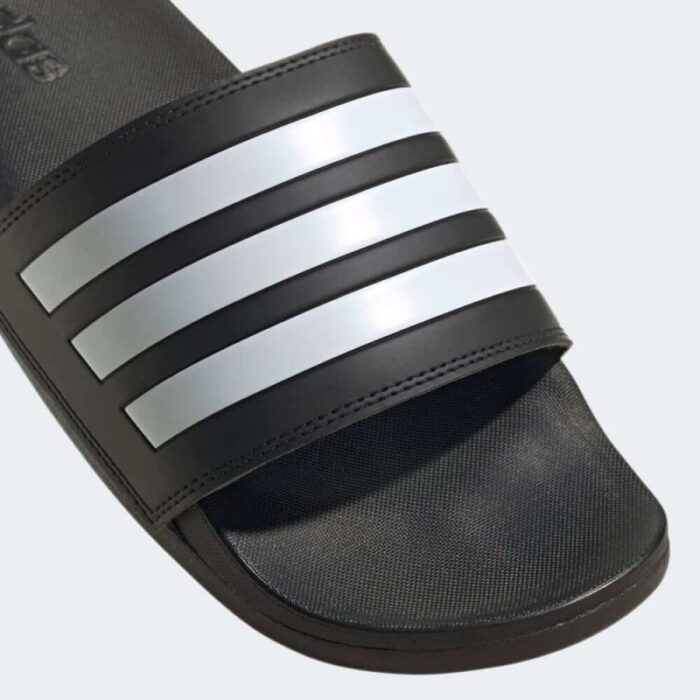 ⁦adidas Adilette Comfort Slides - Black⁩ - الصورة ⁦9⁩