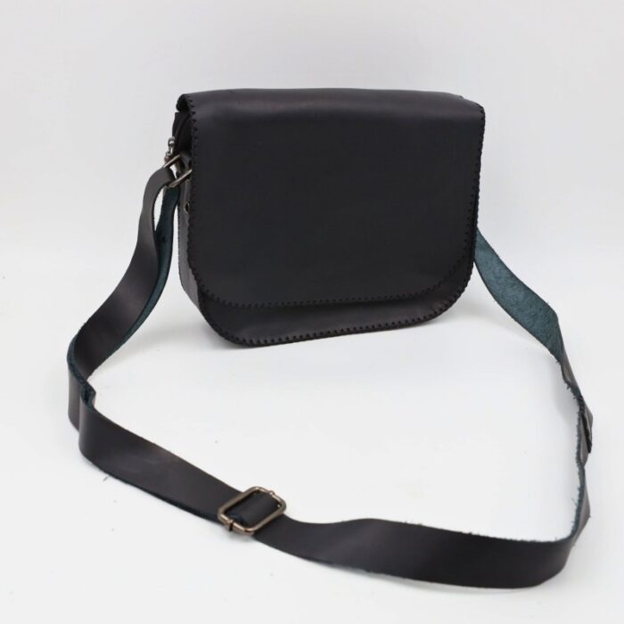 103391061_68e2e4837c91d شنطة نسائية لون اسود - الصورة 1