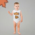 تبان بيبي بتصميم كتابة "صغنون مش طالع من البيضة" لون أبيض