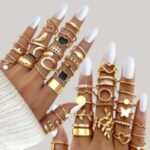 مجموعة من خاتم ذهبي رقيق من سبائك الزنك