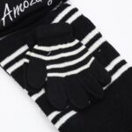 ⁦بكج SPIDER MAN طاقية + كفوف + لفحة لون ابيض واسود⁩ - الصورة ⁦3⁩