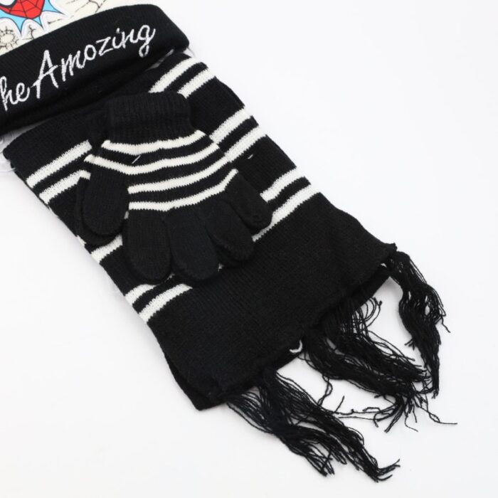 ⁦بكج SPIDER MAN طاقية + كفوف + لفحة لون ابيض واسود⁩ - الصورة ⁦4⁩