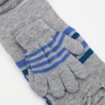 ⁦بكج MICKEY MOUSE طاقية + كفوف + لفحة لون سكني⁩ - الصورة ⁦3⁩