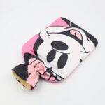 ⁦قربة للماء الساخن بتصاميم شخصيات ديزني ميني ماوس لون زهري⁩ - الصورة ⁦2⁩