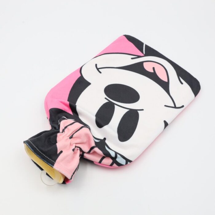 ⁦قربة للماء الساخن بتصاميم شخصيات ديزني ميني ماوس لون زهري⁩ - الصورة ⁦2⁩