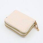 ⁦جزدان ستاتي جلد سحابين حجم صغير لون ابيض اوفوايت⁩ - الصورة ⁦4⁩