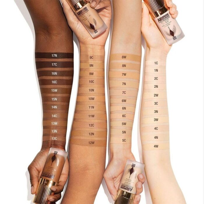 ⁦Charlotte Tilbury Airbrush Flawless Foundation 2 Cool 30ml -شارلوت تلبوري كريم أساس اير برش فلوليس⁩ - الصورة ⁦2⁩