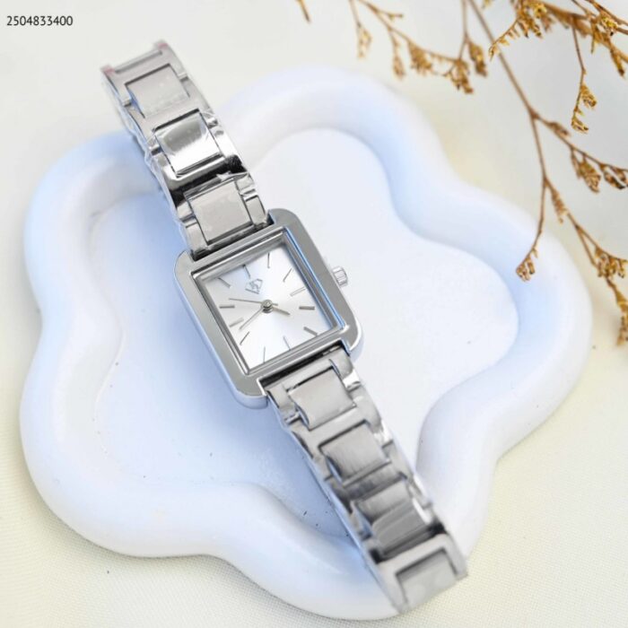 ⁦ساعة يد نسائية أنيقة لون فضي⁩ - الصورة ⁦1⁩